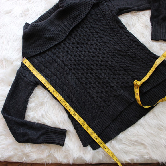 American Eagle Outfitters Womens Pullover Sweater Gray Long Sleeve Cowl Neck S - Picture 3 of 7